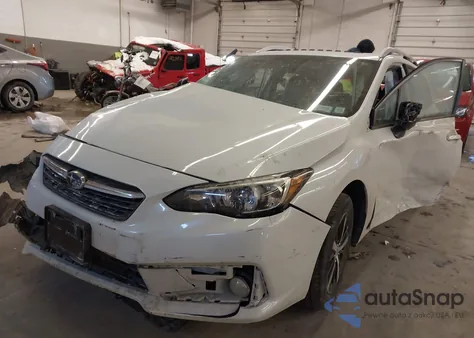 2021 Subaru Impreza Premium 5-Door z USA, uszkodzony, nr VIN 4S3GTAD63M3704658